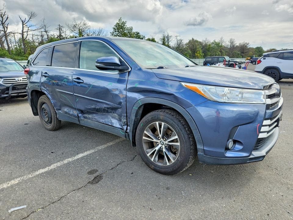 2019 TOYOTA HIGHLANDER LE PLUS 4