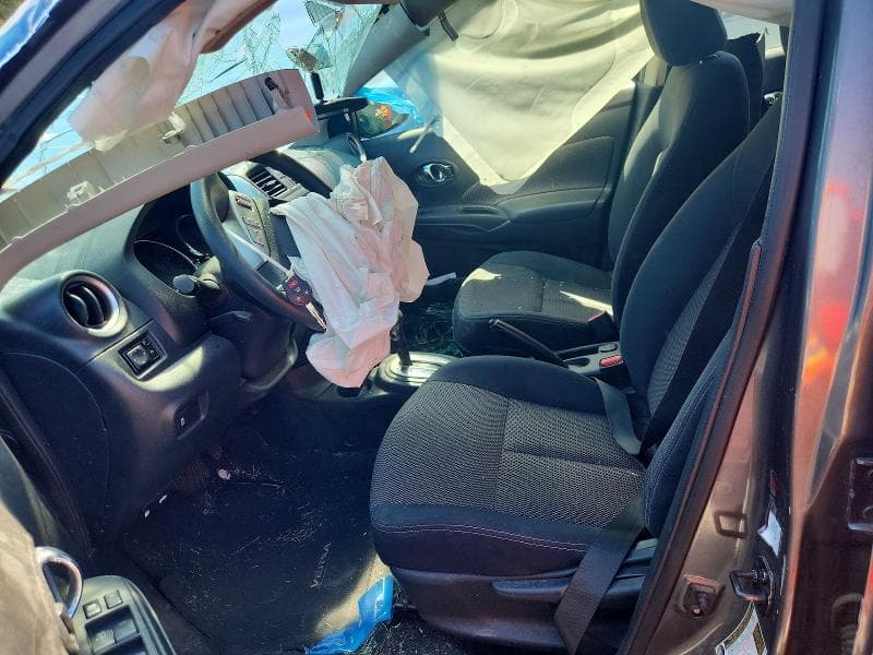 2019 NISSAN VERSA SV 7