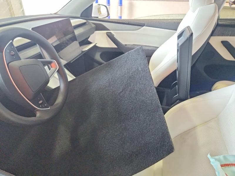 2026 TESLA MODEL Y 7