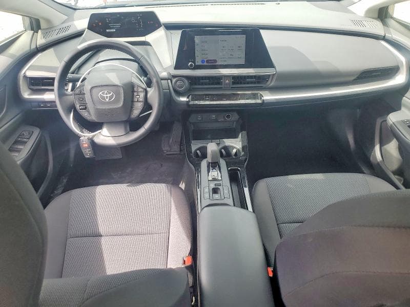 2025 TOYOTA PRIUS LE 8