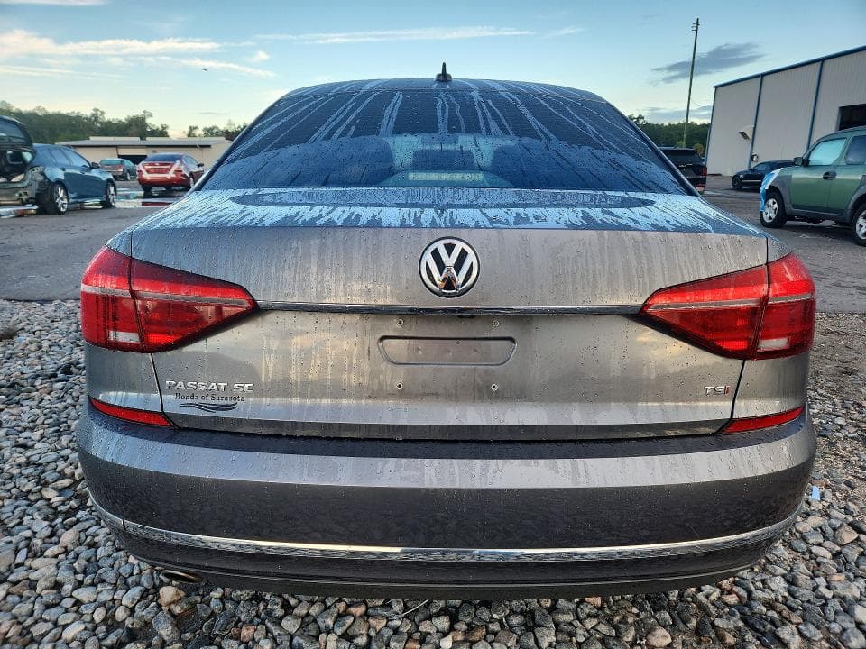 2018 VOLKSWAGEN PASSAT SE 6