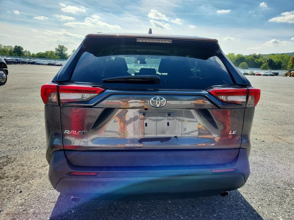 2021 TOYOTA RAV4 LE 6