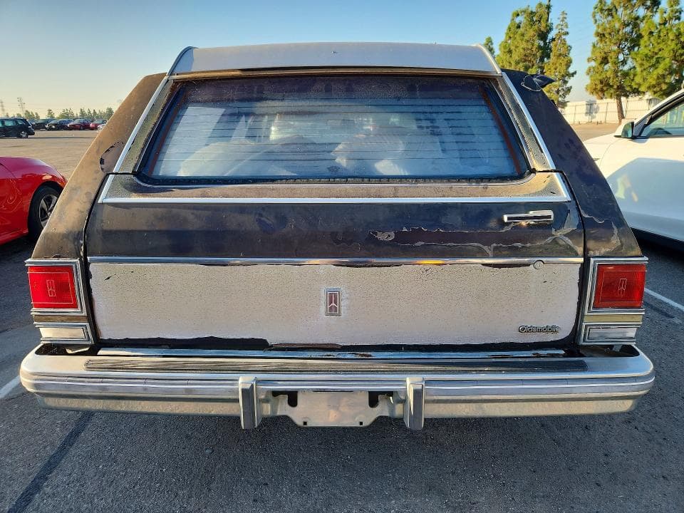 1985 OLDSMOBILE WAGON 6