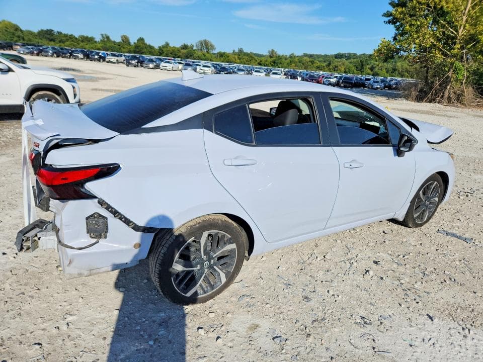 2024 NISSAN VERSA SR 3