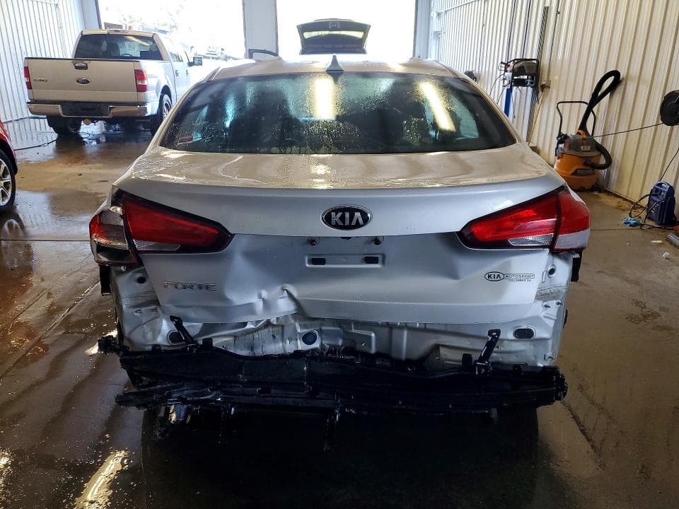 2017 KIA FORTE LX 6