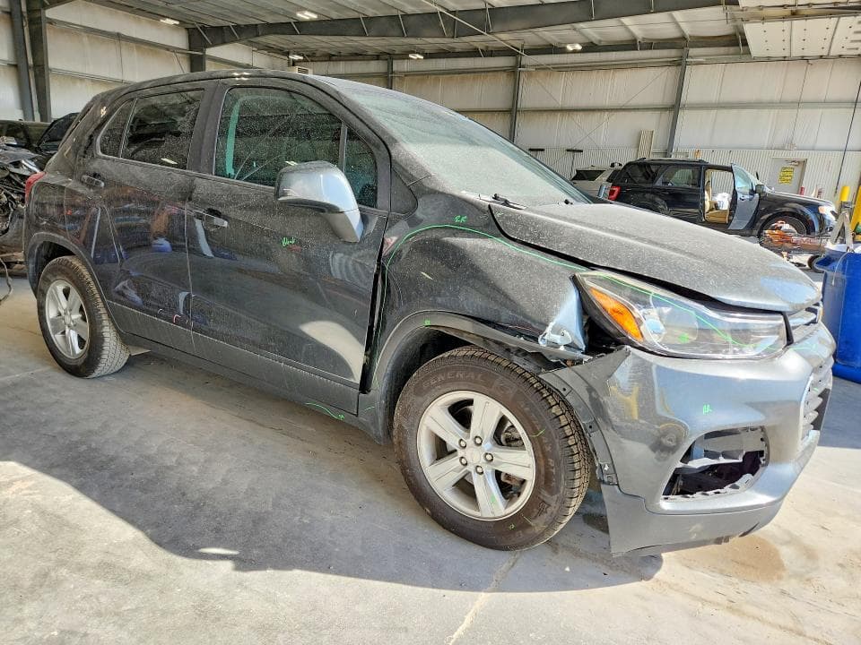 2020 CHEVROLET TRAX LS 4