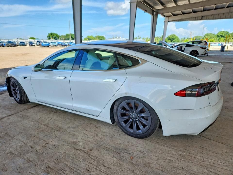 2020 TESLA MODEL S 2