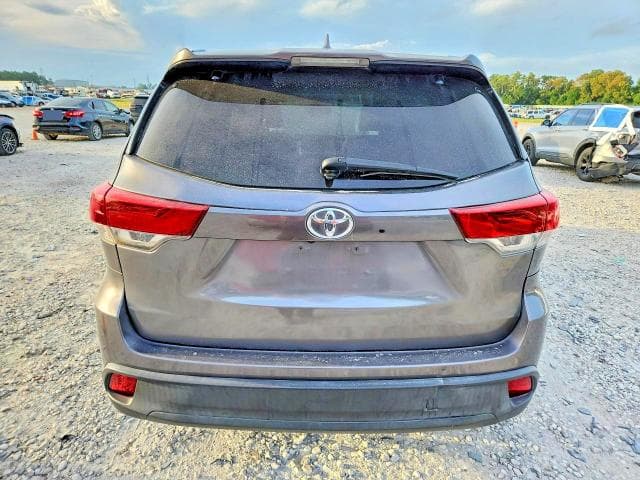 2017 TOYOTA HIGHLANDER XLE 6