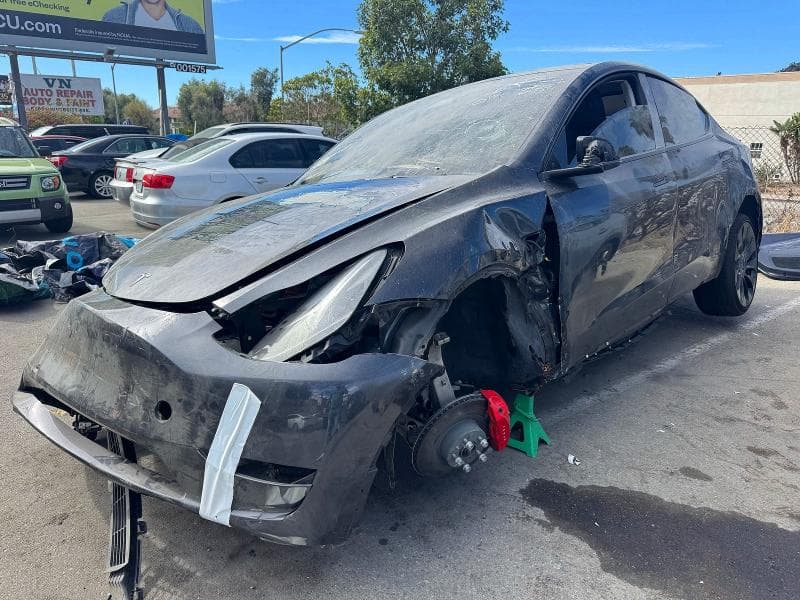 2024 TESLA MODEL Y 2