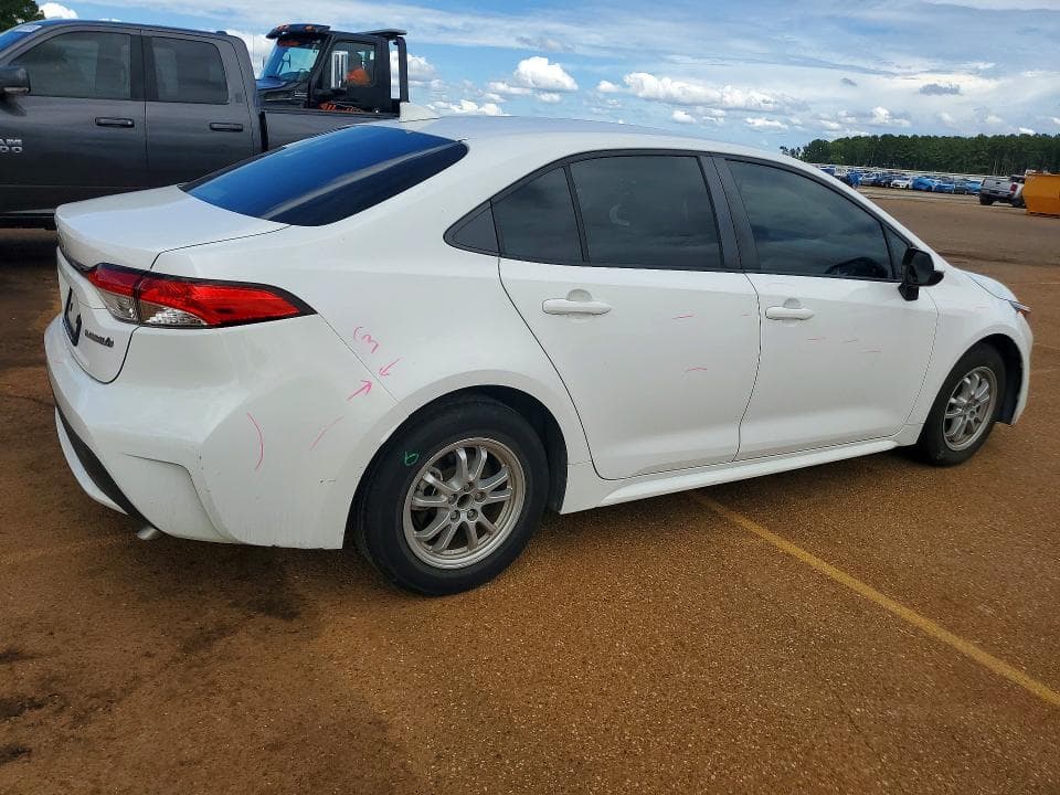 2022 TOYOTA COROLLA LE 3