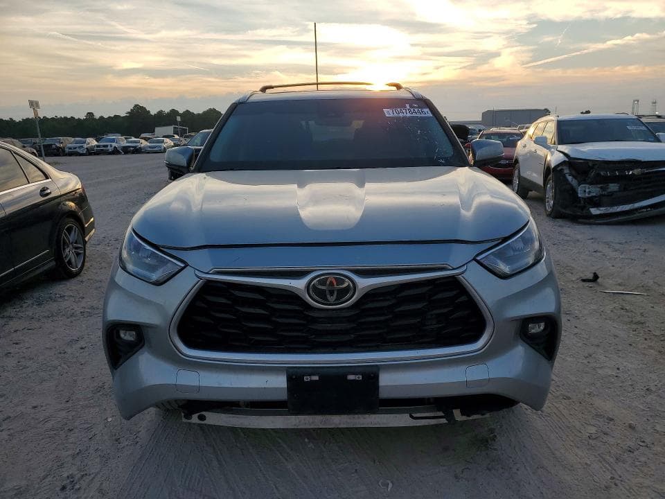 2020 TOYOTA HIGHLANDER XLE 5