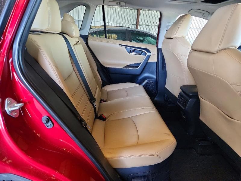 2019 TOYOTA RAV4 LIMITED 11