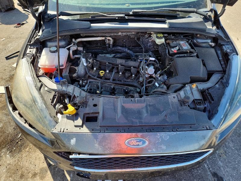 2017 FORD FOCUS SE 11