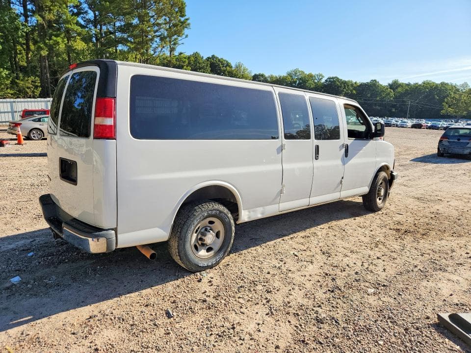 2017 CHEVROLET EXPRESS G3500 LT 3