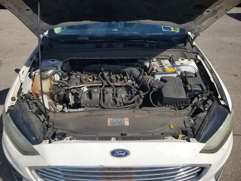 2020 FORD FUSION SE 11