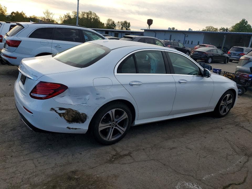 2019 MERCEDES-BENZ E 300 4MATIC 3