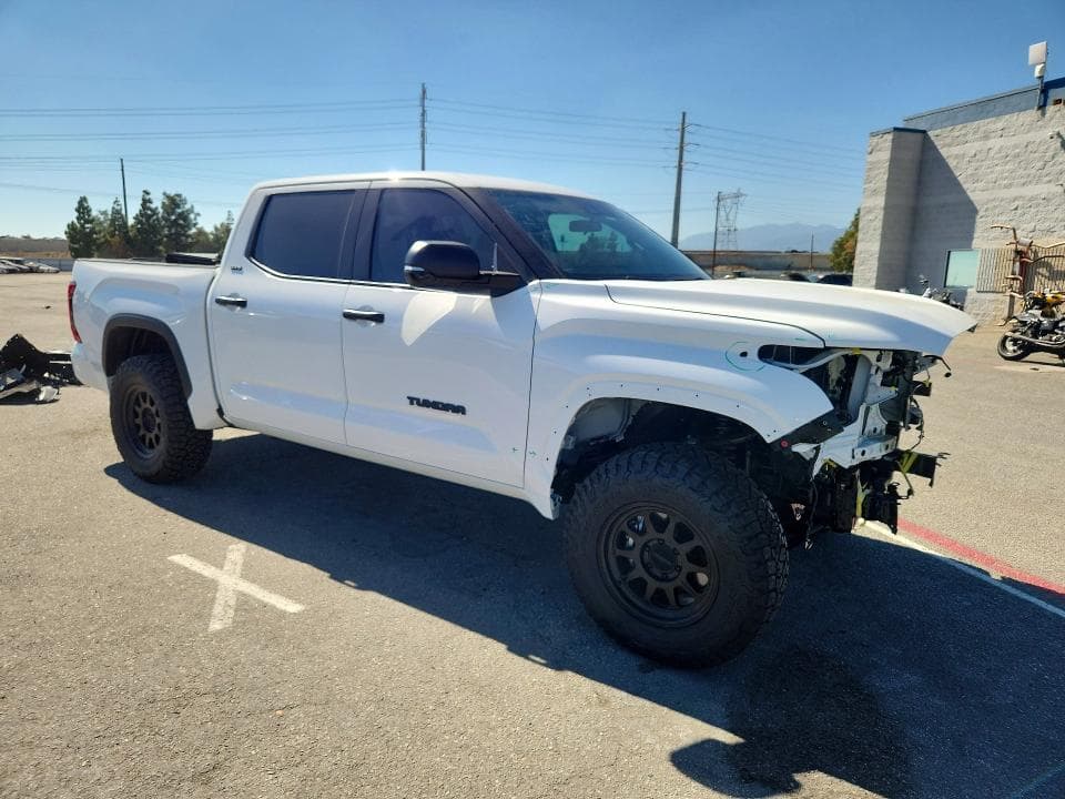 2026 TOYOTA TUNDRA SR5 4
