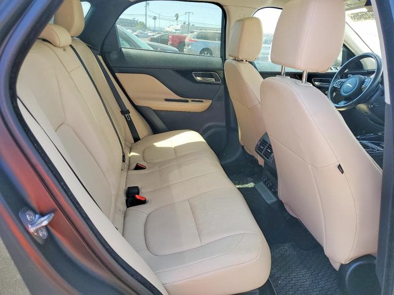 2017 JAGUAR F-PACE PREMIUM 11