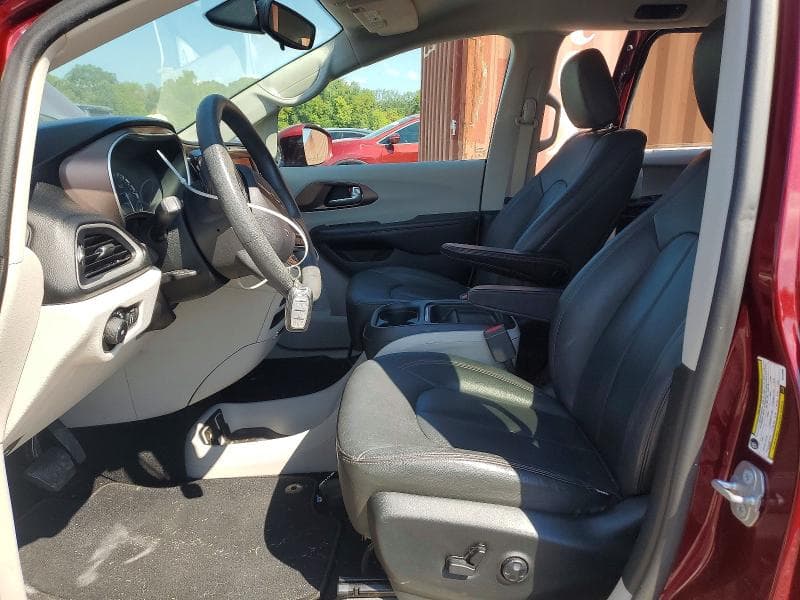 2018 CHRY PACIFICA 7