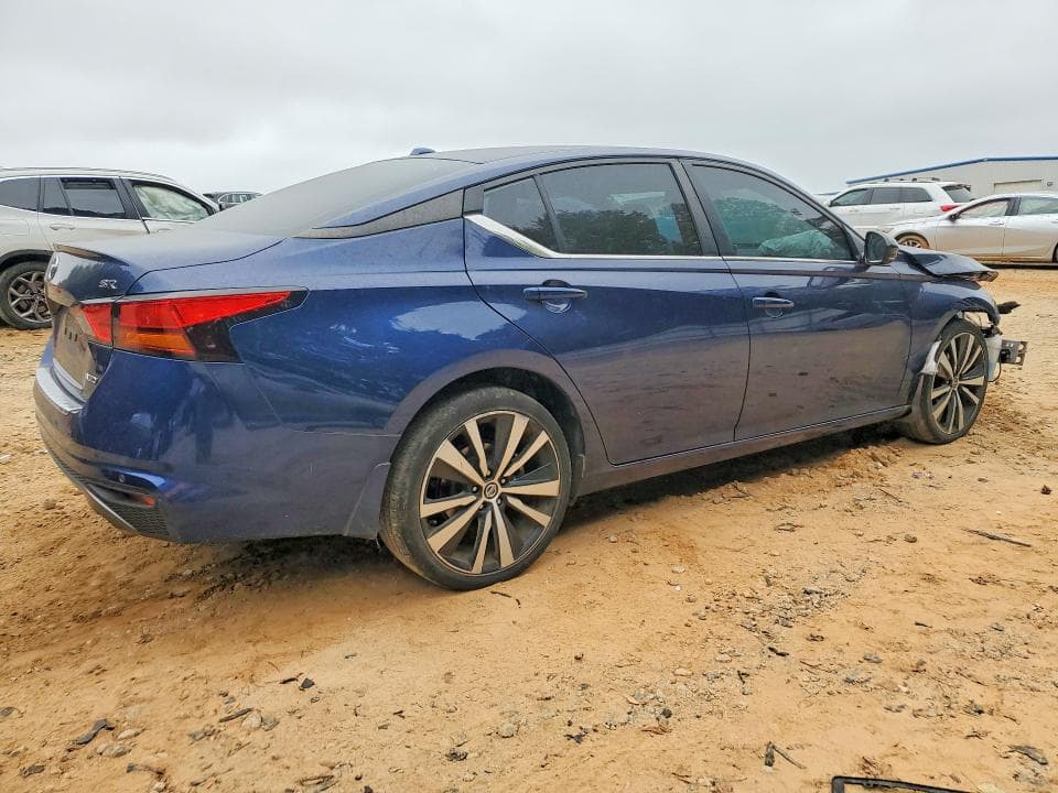 2020 NISSAN ALTIMA SR 3