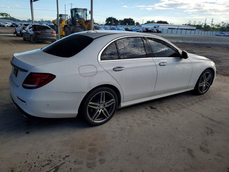 2017 MERCEDES-BENZ E 300 3