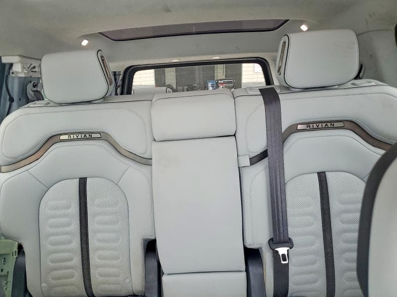 2023 RIVIAN R1S ADVENTURE 10
