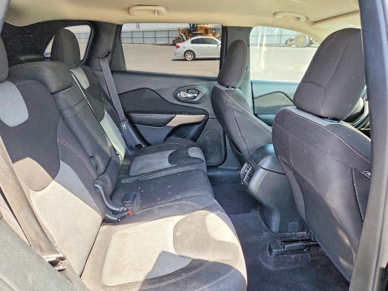 2018 JEEP CHEROKEE LATITUDE 11