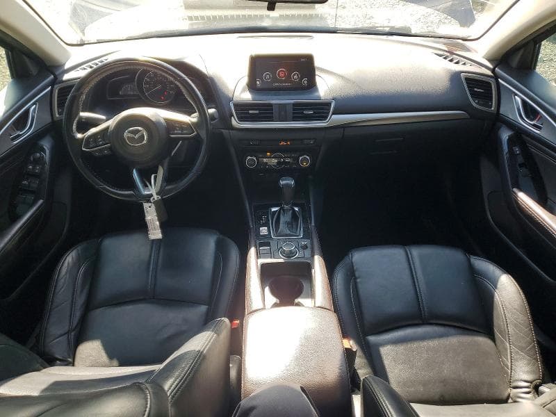 2018 MAZDA 3 TOURING 8