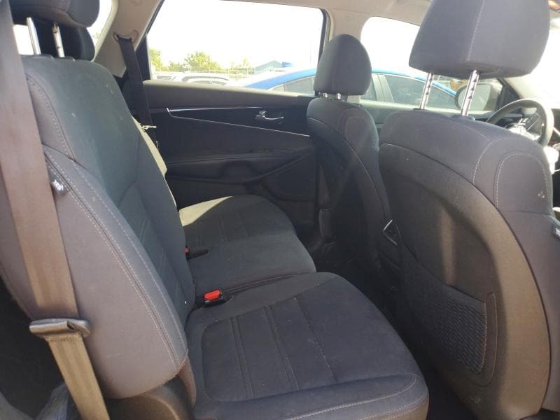 2019 KIA SORENTO LX 11