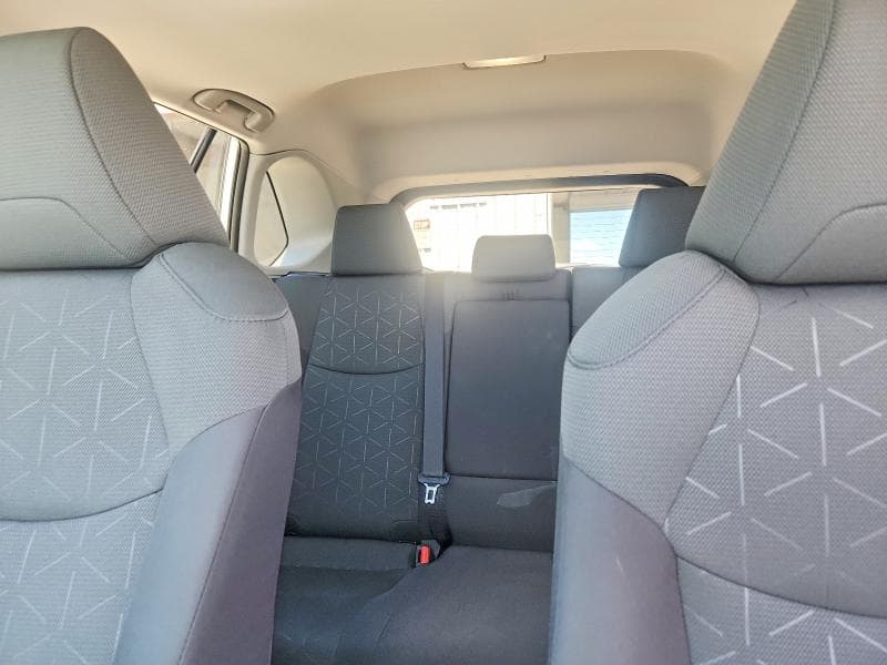 2024 TOYOTA RAV4 XLE 10