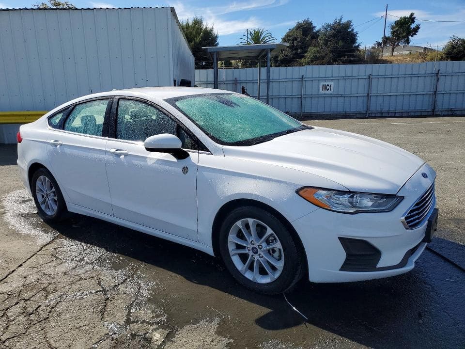 2020 FORD FUSION SE 4