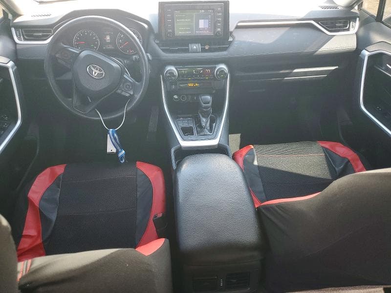 2019 TOYOTA RAV4 XLE 8