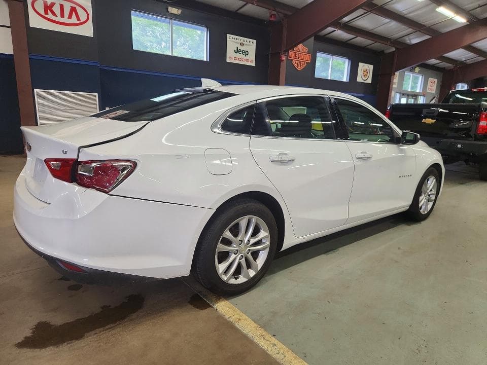 2017 CHEVROLET MALIBU LT 3