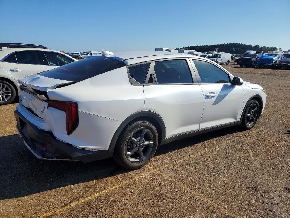 2025 KIA K4 LXS 3