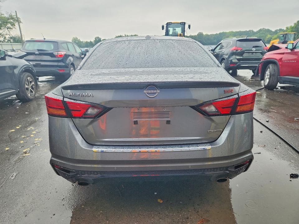2023 NISSAN ALTIMA SR 6