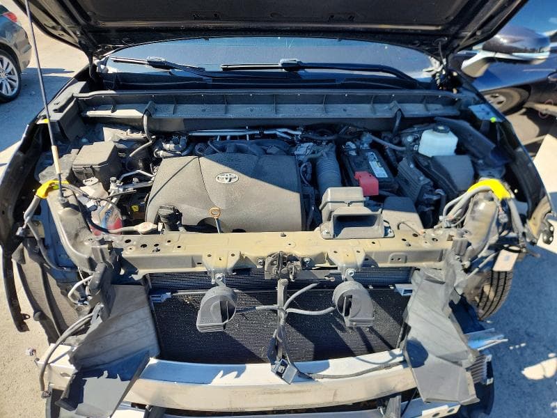 2020 TOYOTA HIGHLANDER LIMITED 12