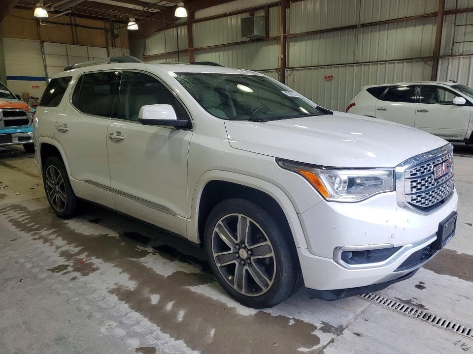 2017 GMC ACADIA DENALI 4