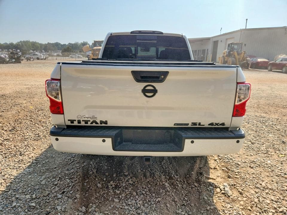 2018 NISSAN TITAN SL 6