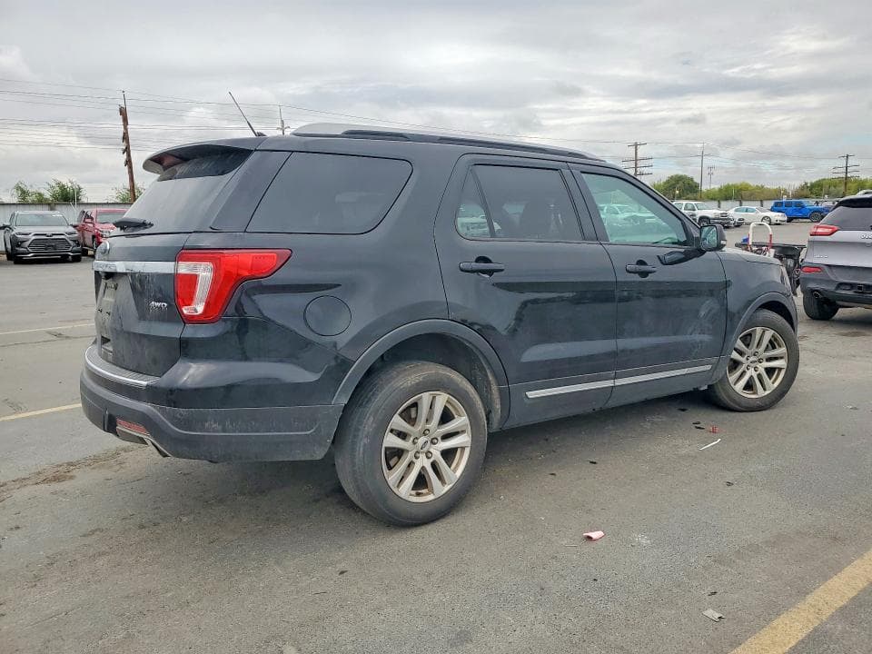 2018 FORD EXPLORER XLT 3