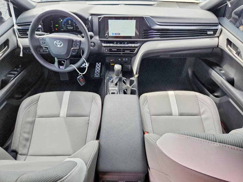 2026 TOYOTA CAMRY SE 8