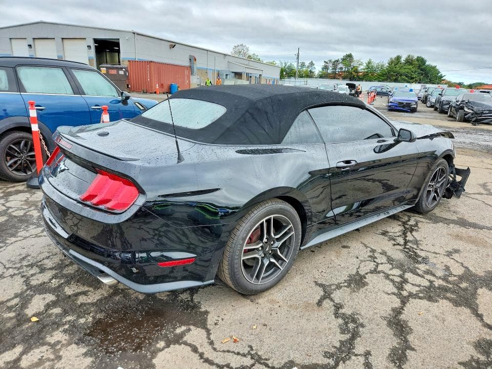 2022 FORD MUSTANG 3
