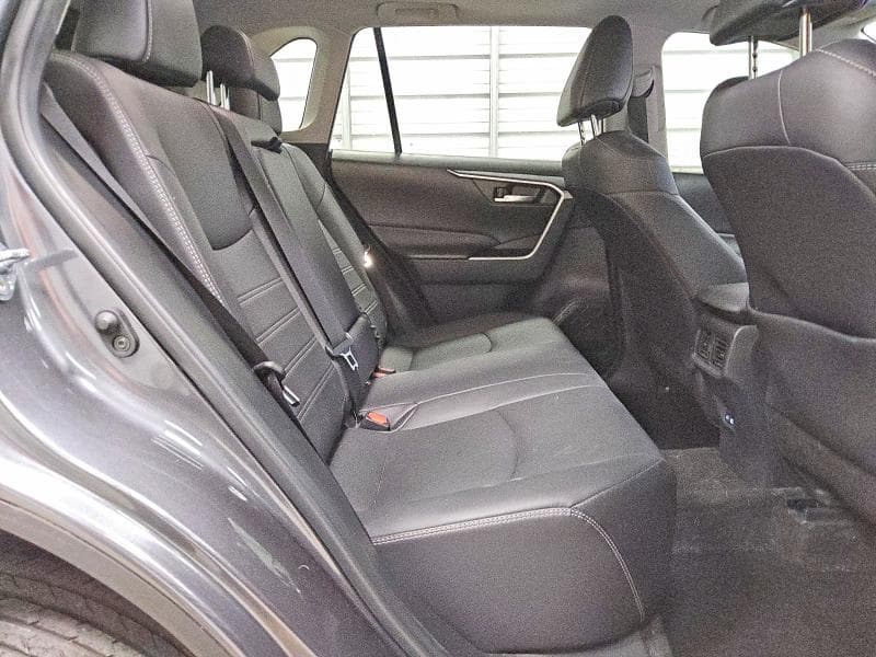 2025 TOYOTA RAV4 XLE PREMIUM 10