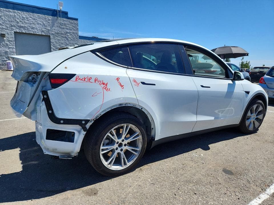 2023 TESLA MODEL Y 3