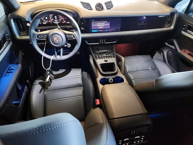 2026 PORSCHE CAYENNE SE HYBRID 8