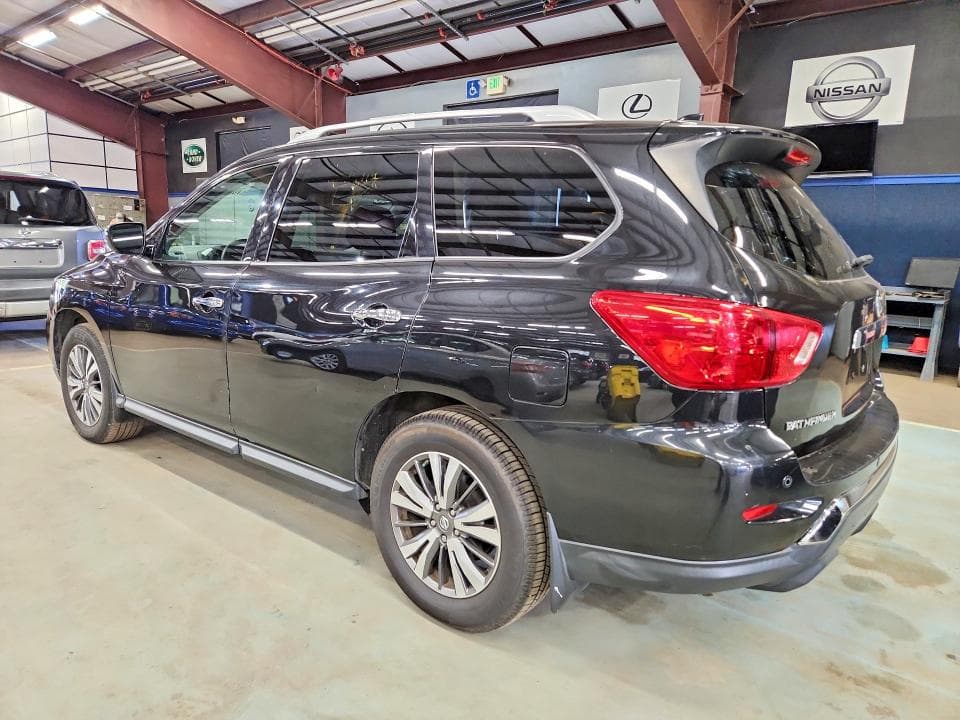 2019 NISSAN PATHFINDER S 2