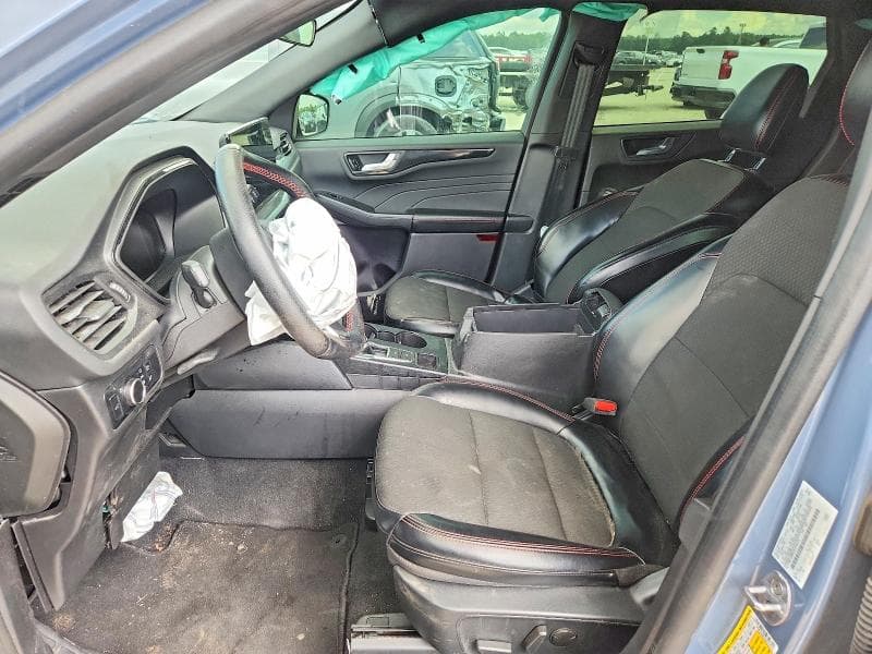 2024 FORD ESCAPE ST LINE 7