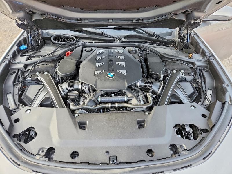2023 BMW 760 XI 11