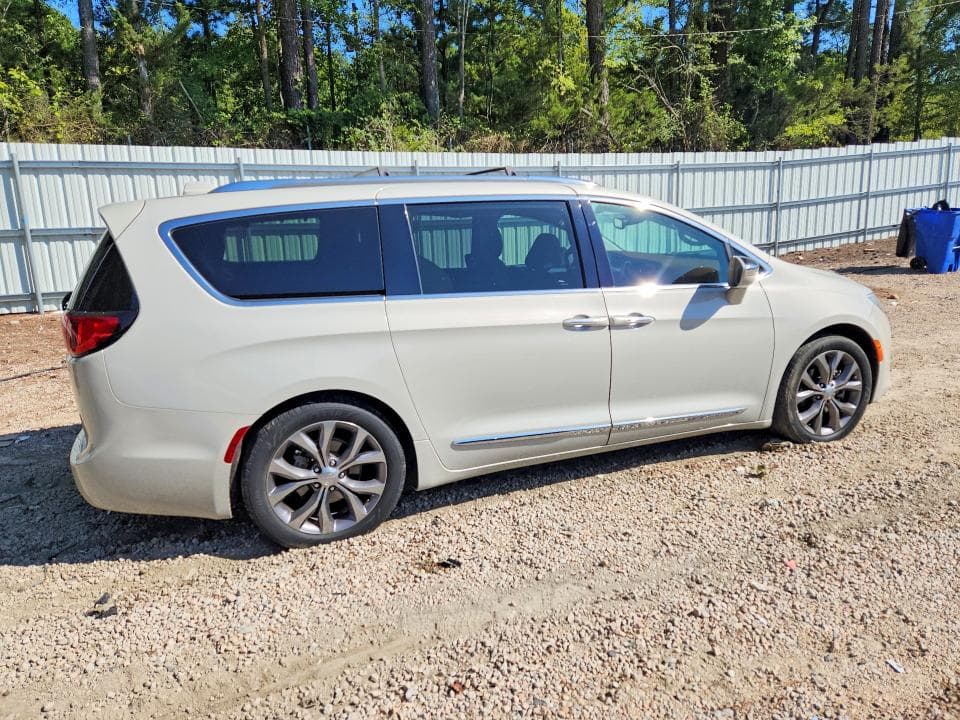 2019 CHRYSLER PACIFICA LIMITED 3