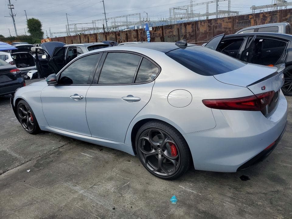 2021 ALFA ROMEO GIULIA TI 2