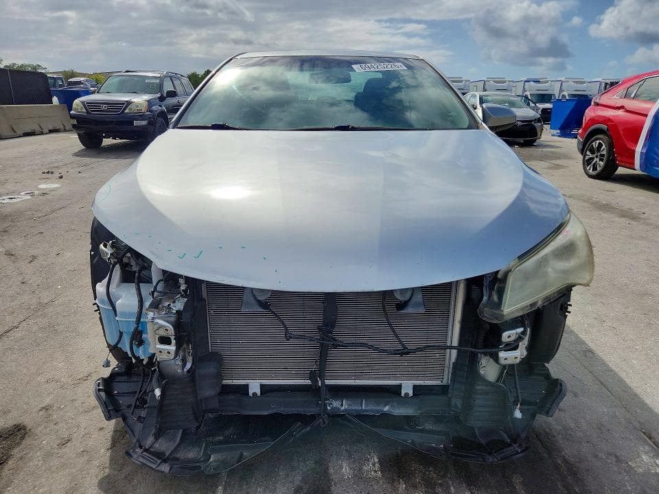 2017 TOYOTA CAMRY LE 5
